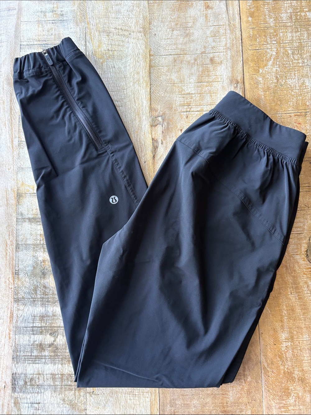 Lululemon Women’s Black Performance Joggers size 2